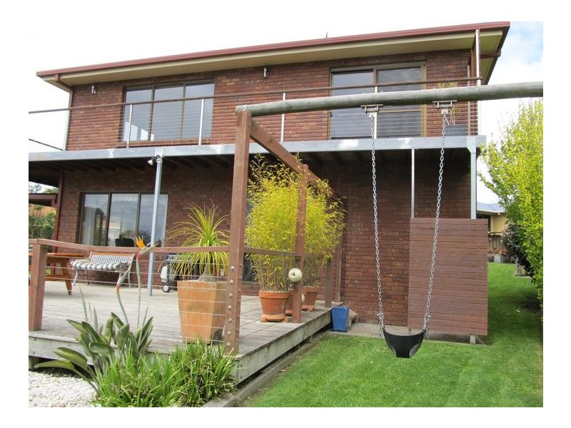 18 Seabreeze Ave, Sulphur Creek TAS 7316