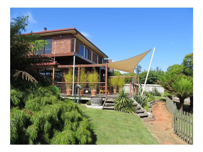 18 Seabreeze Ave, Sulphur Creek TAS 7316