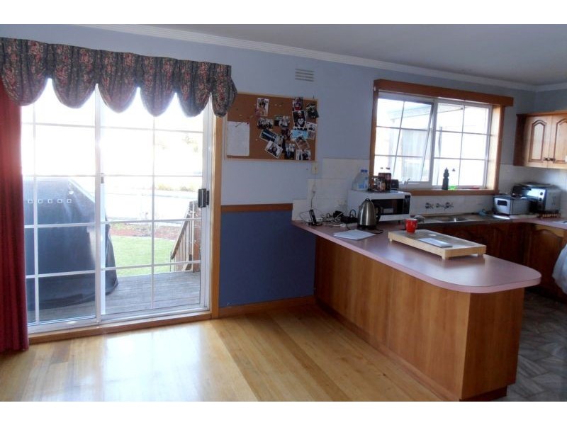 9 Holmes Place, Park Grove TAS 7320