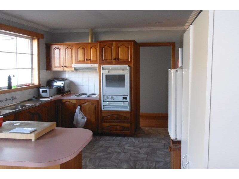 9 Holmes Place, Park Grove TAS 7320