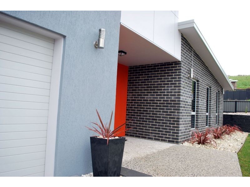 2/27 Heather Crescent, Burnie TAS 7320