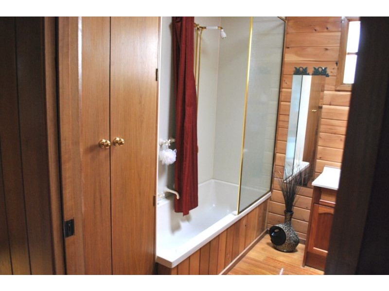 565 South Road, Penguin TAS 7316