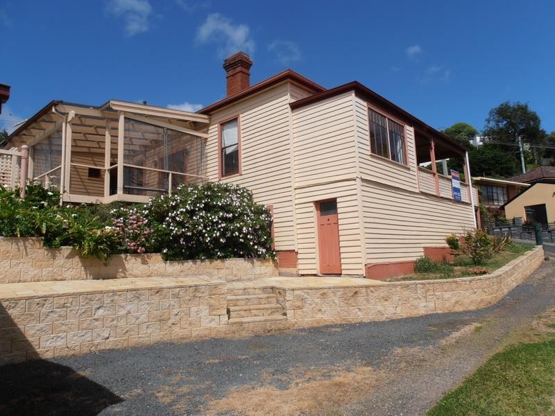 4 Charles Street, Burnie TAS 7320