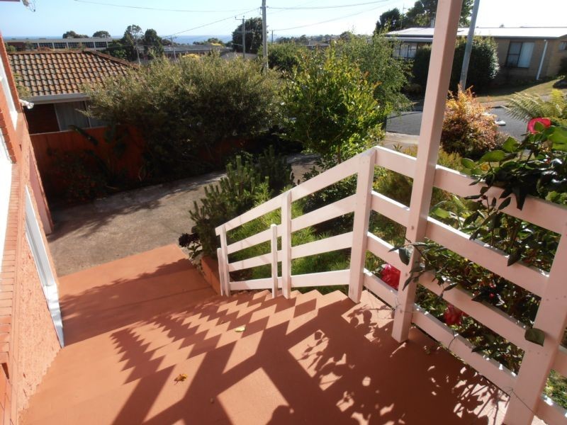 10 Nairana Ave, Shorewell Park TAS 7320