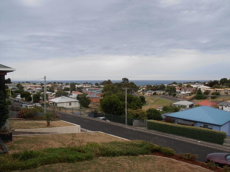 22 Sampson Street, Burnie TAS 7320