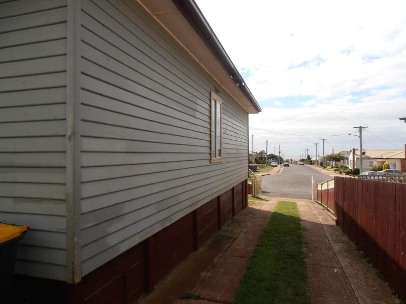 18 Truganini Street, Burnie TAS 7320