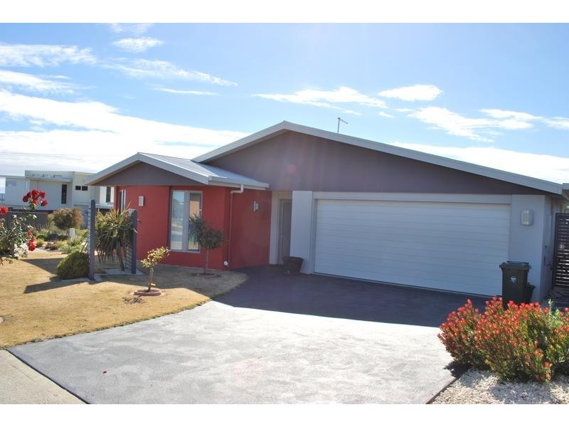 1 Waterford Drive, Sulphur Creek TAS 7316