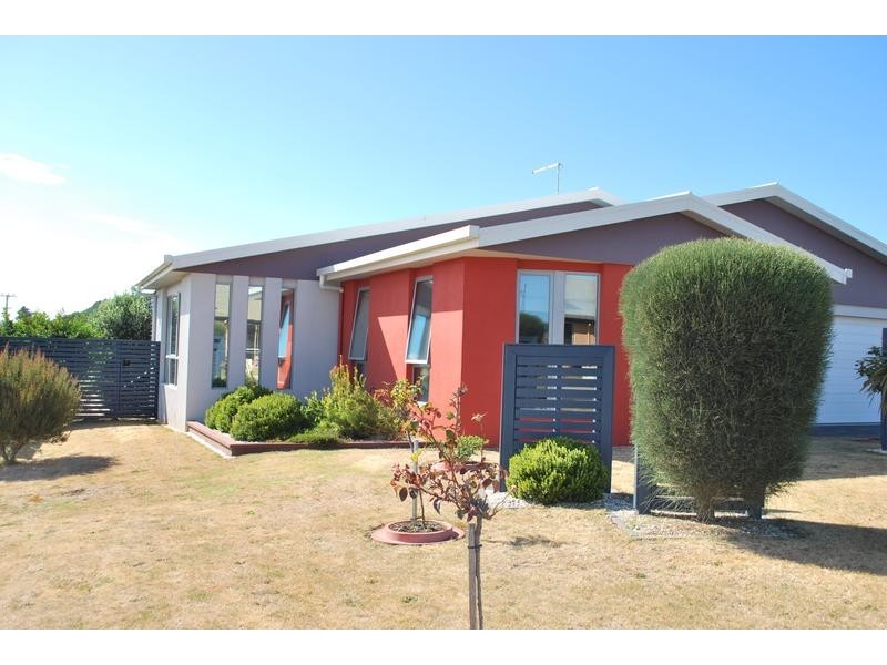 1 Waterford Drive, Sulphur Creek TAS 7316