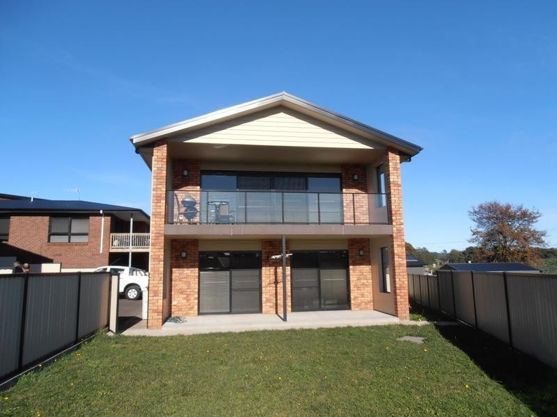 2/10 Josie Crescent,, Romaine TAS 7320