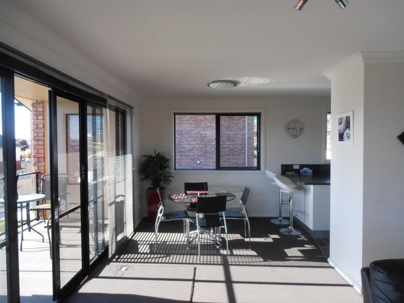 2/10 Josie Crescent,, Romaine TAS 7320