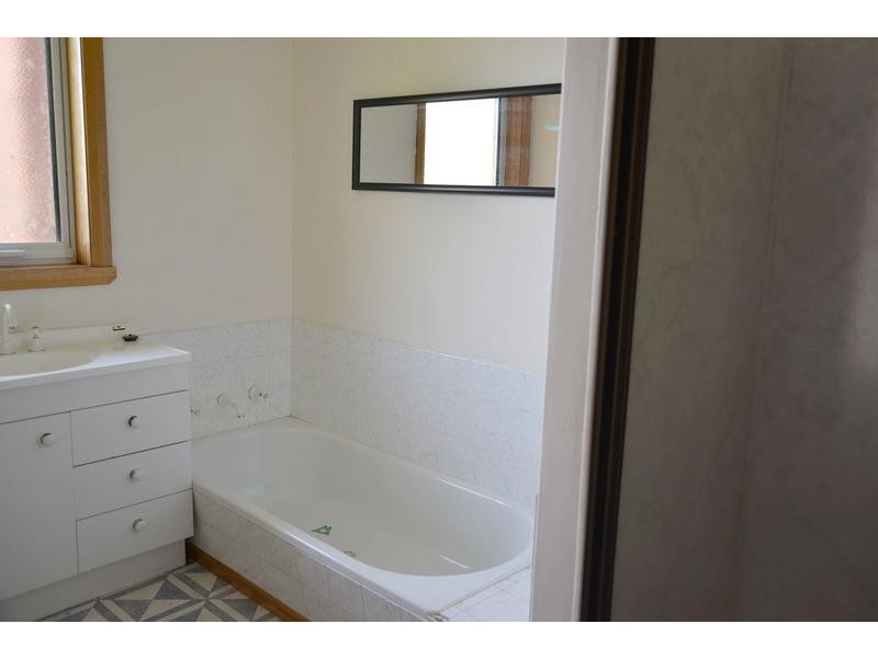 38 Grandview Ave, Burnie TAS 7320