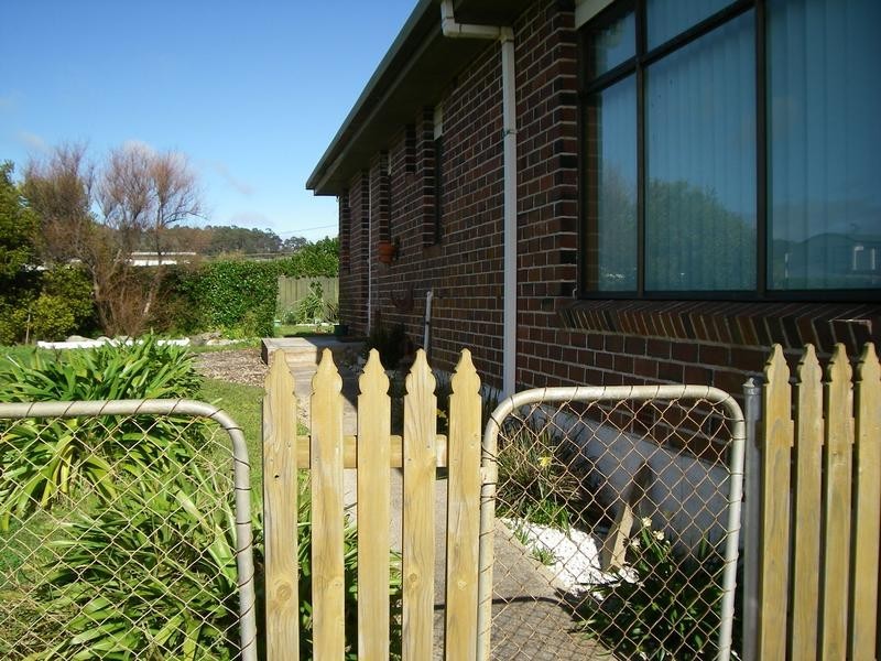 14 Esplanade, Somerset TAS 7322