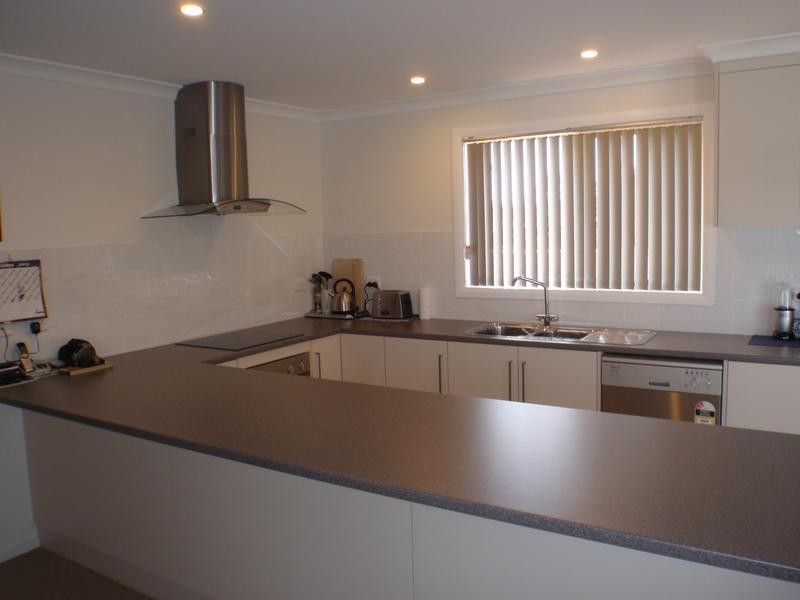 3/7 Athol Street, Somerset TAS 7322