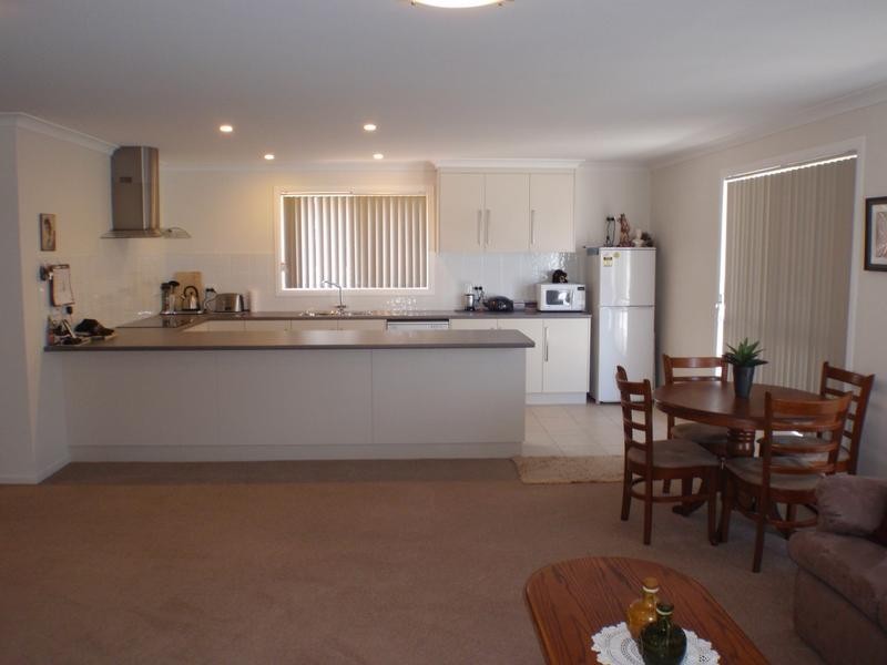 3/7 Athol Street, Somerset TAS 7322