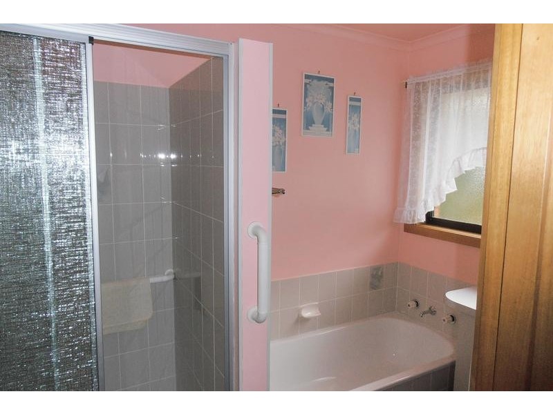 4/11 Simpson St, Somerset TAS 7322