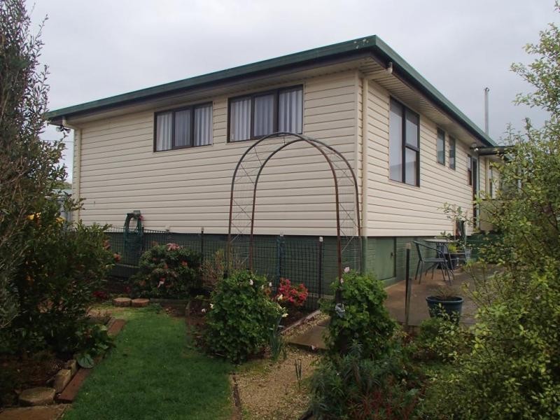 9 Tilley Street, Acton TAS 7320