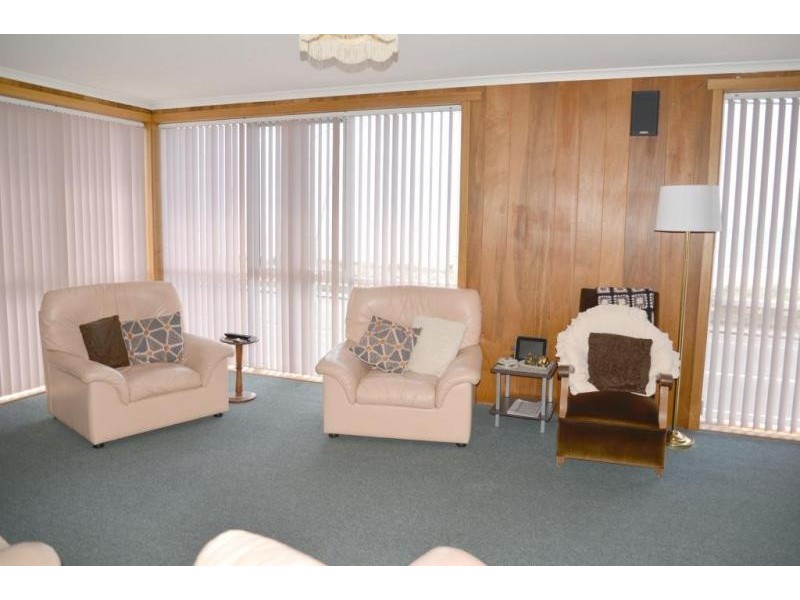 1/235 Bass Highway, Cooee TAS 7320
