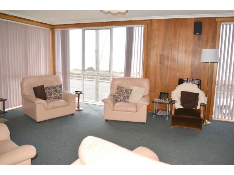 1/235 Bass Highway, Cooee TAS 7320