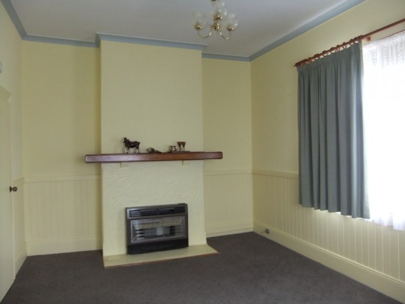 7 Evans Street, Cooee TAS 7320