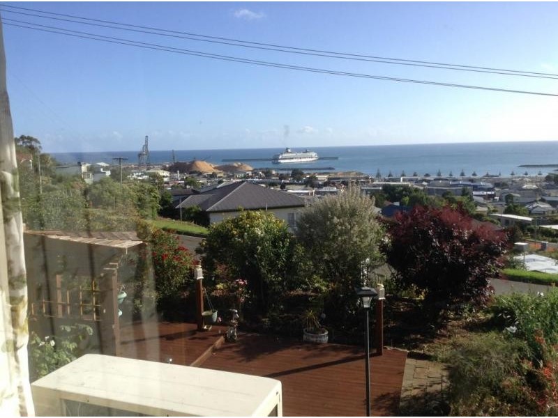 6 Young Street, South Burnie TAS 7320