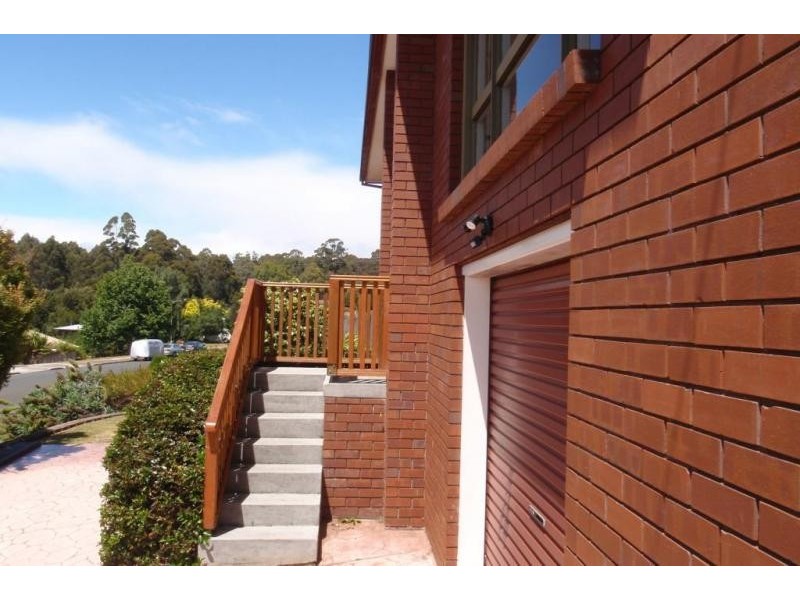 30 Blackwood Parade, Romaine TAS 7320