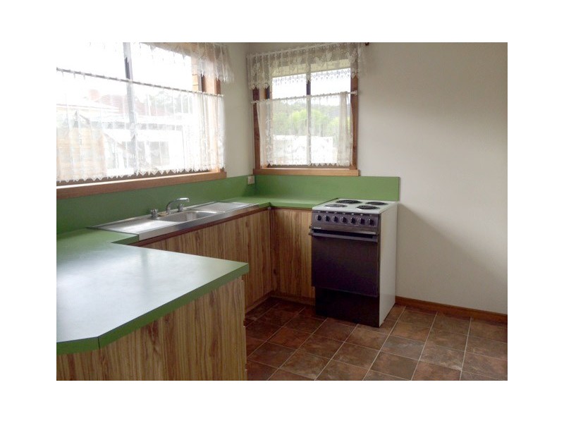 2/16 Collins Street,, Brooklyn TAS 7320