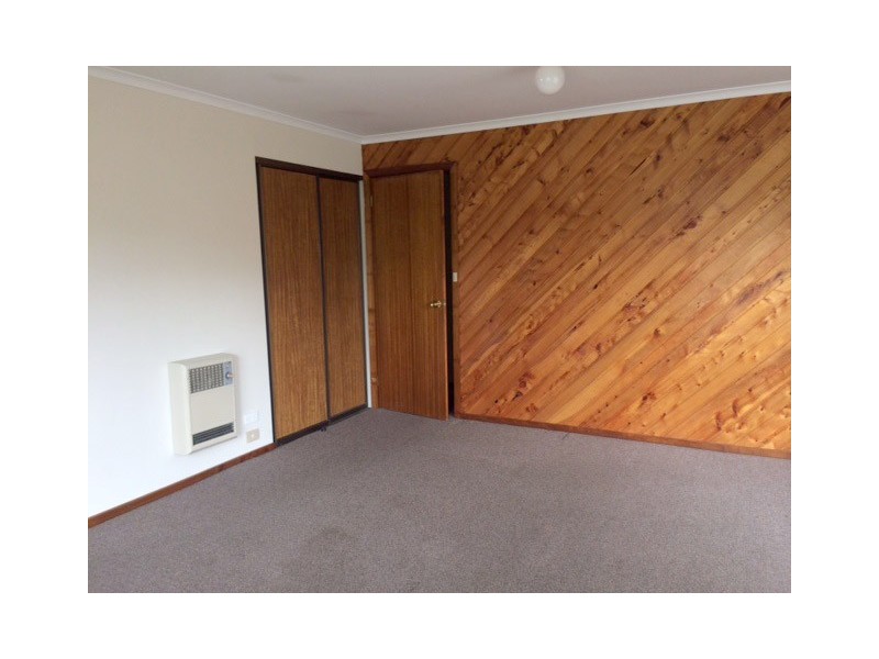 2/16 Collins Street,, Brooklyn TAS 7320