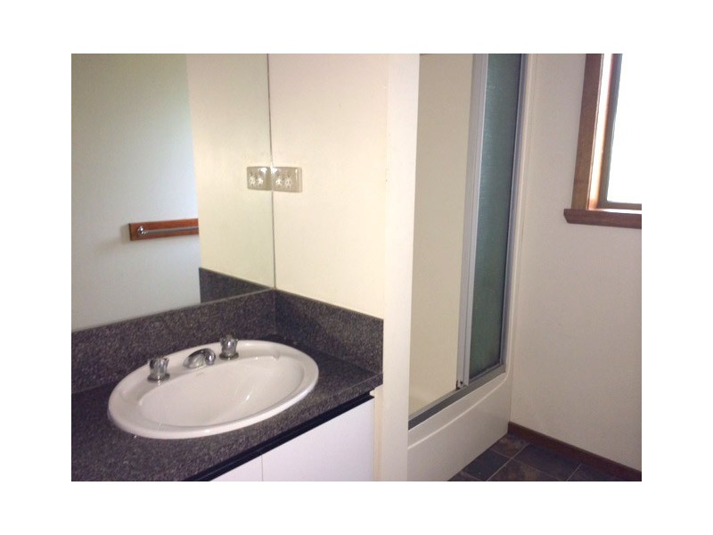 2/16 Collins Street,, Brooklyn TAS 7320