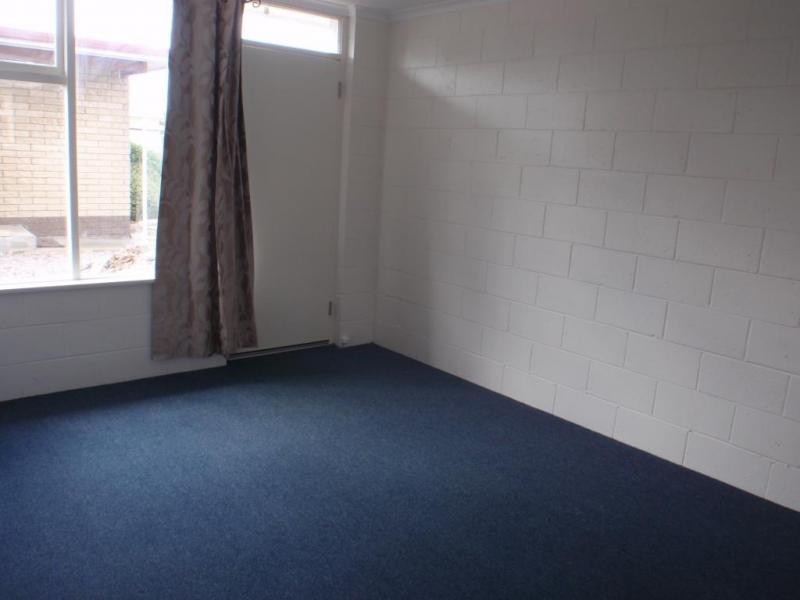 2/22 Deacon Street, Upper Burnie TAS 7320