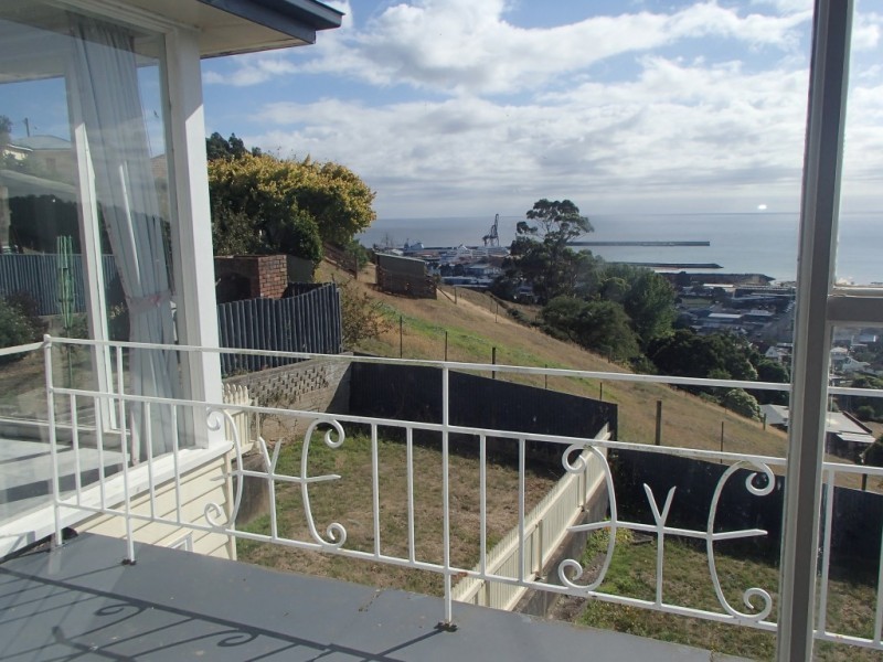 13 Hamilton Street, Upper Burnie TAS 7320