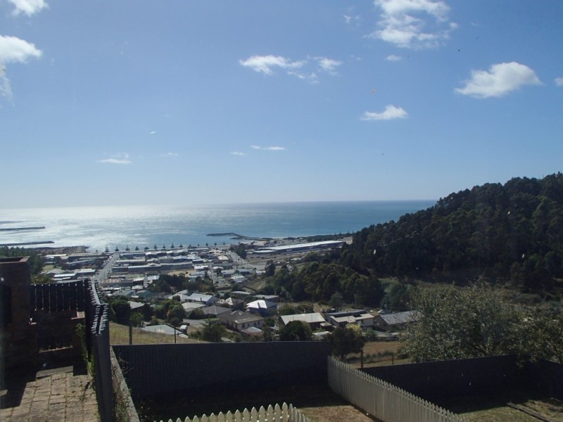 13 Hamilton Street, Upper Burnie TAS 7320
