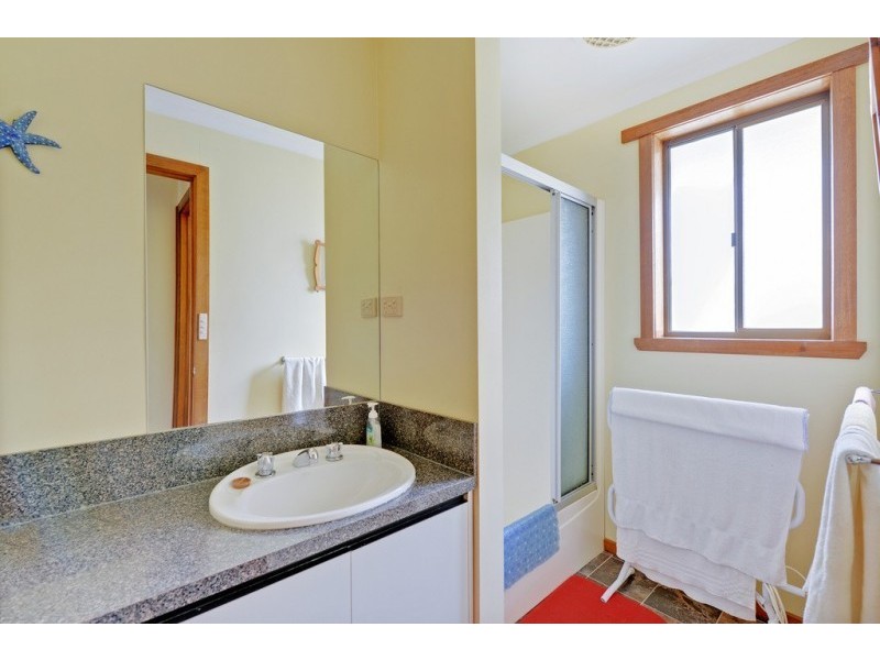 1,2,3,5,/16 Colins Street, Brooklyn TAS 7320