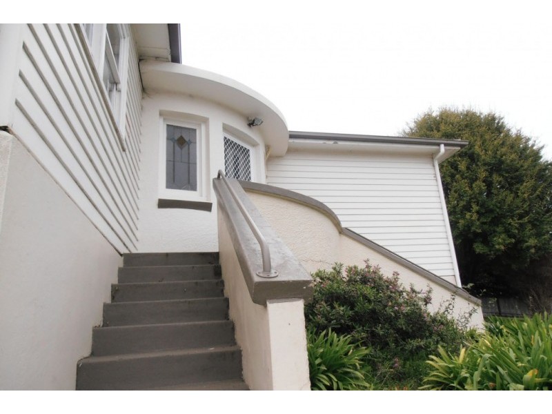 19 The Boulevard, Hillcrest TAS 7320