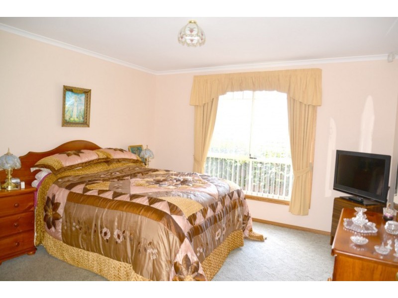 11 Uplands Place, Park Grove TAS 7320