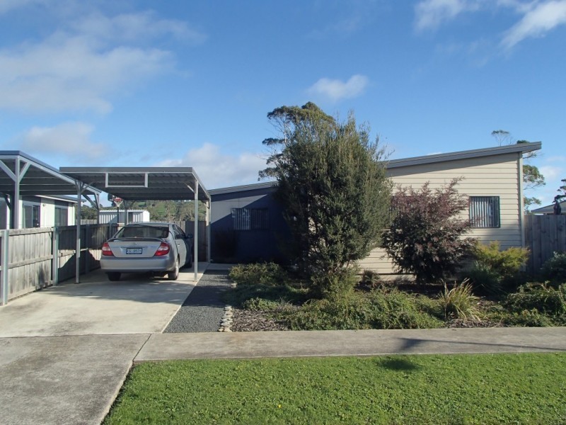 23 Oak Avenue, Somerset TAS 7322