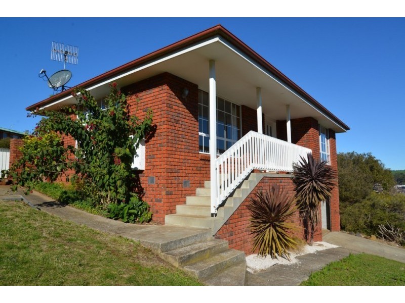 12 Heather Street, Park Grove TAS 7320