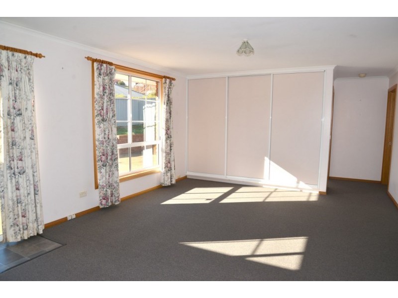 12 Heather Street, Park Grove TAS 7320
