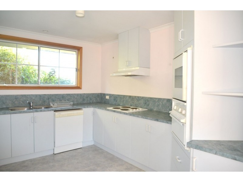 12 Heather Street, Park Grove TAS 7320