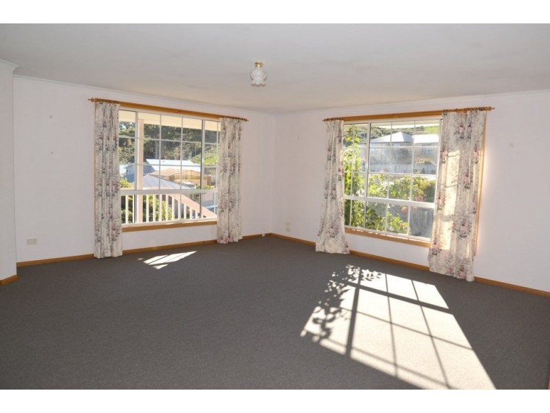 12 Heather Street, Park Grove TAS 7320