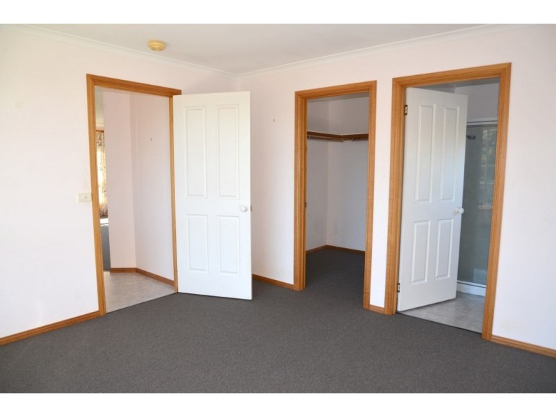12 Heather Street, Park Grove TAS 7320