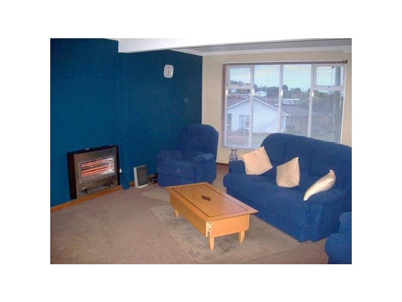 17 Van Diemens Crescent, Burnie TAS 7320