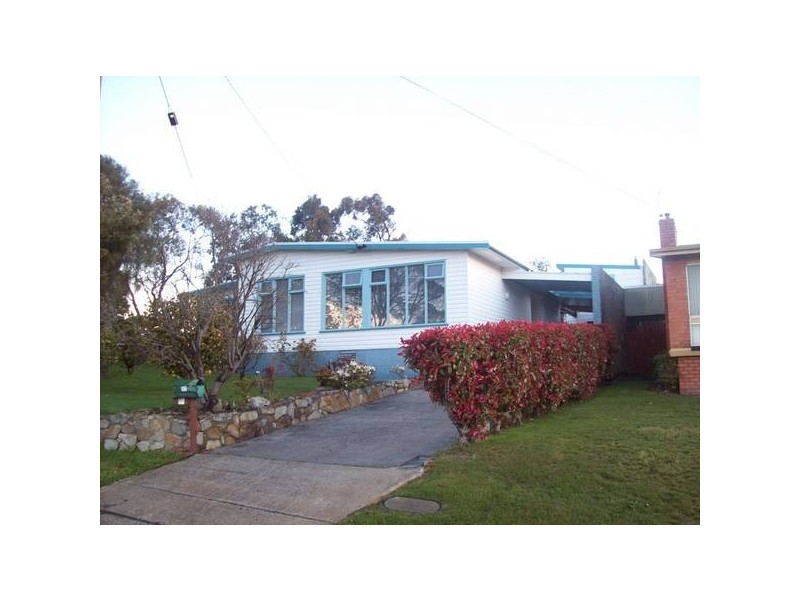 17 Van Diemens Crescent, Burnie TAS 7320