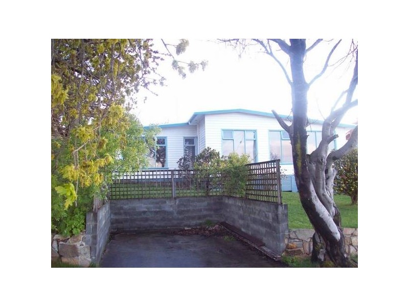 17 Van Diemens Crescent, Burnie TAS 7320
