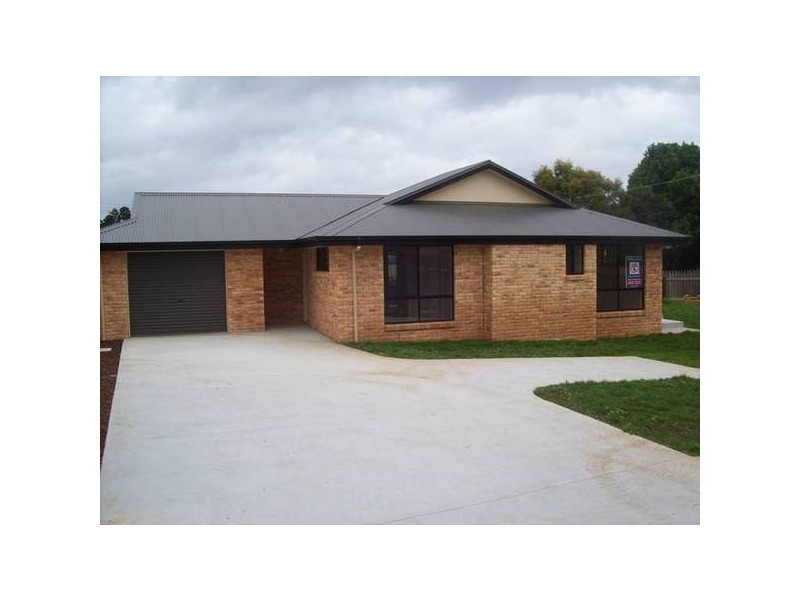 2 Lyons Street, Burnie TAS 7320