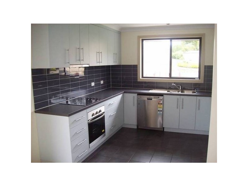 2 Lyons Street, Burnie TAS 7320