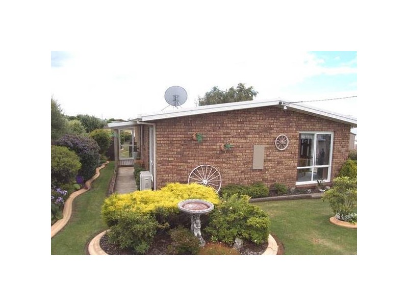 2 Fielding Street, Penguin TAS 7316