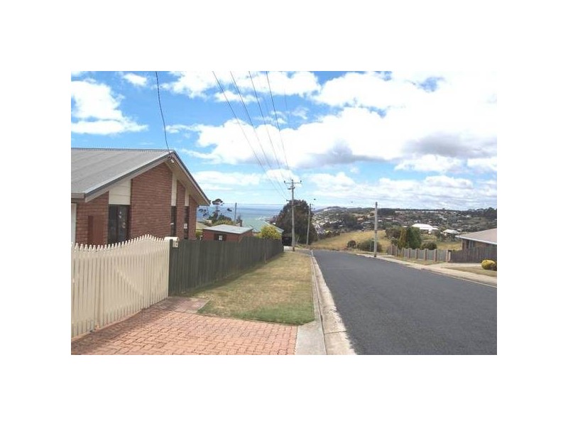 2 Fielding Street, Penguin TAS 7316