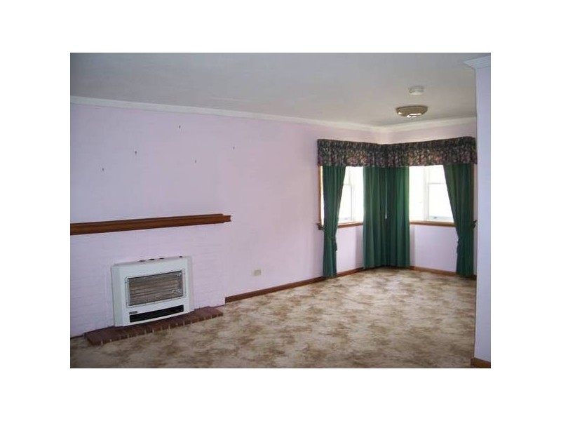 8 Sea Eagle Street, Burnie TAS 7320