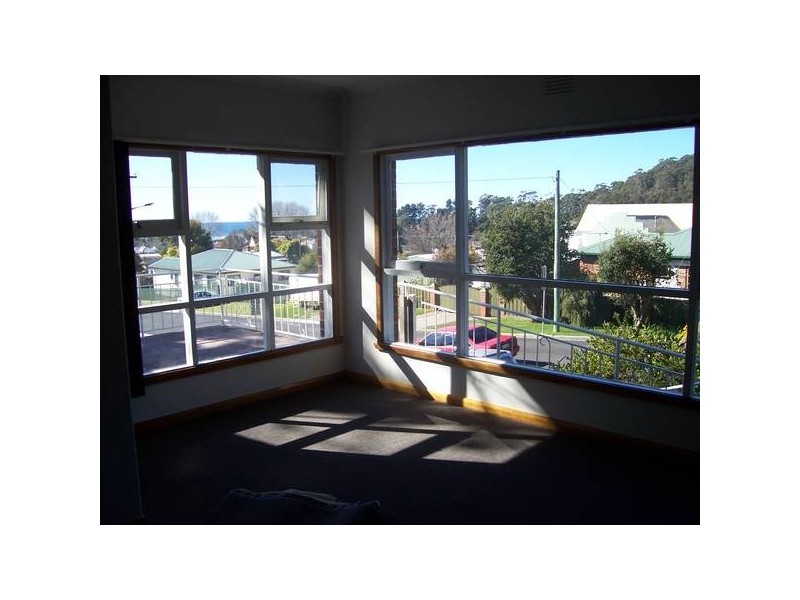 31 Athol Street, Somerset TAS 7322