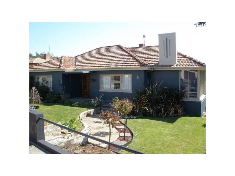 4 Saundridge Road, Cooee TAS 7320